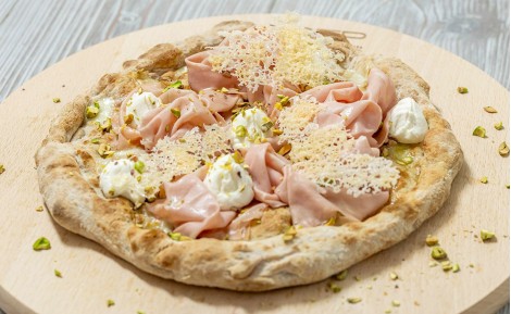 Pizza Mortadella e Pistacchi